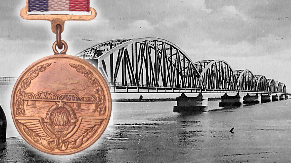 Jugoslavenska medalja za izgradnju mosta preko Dunava iz 1946. godine